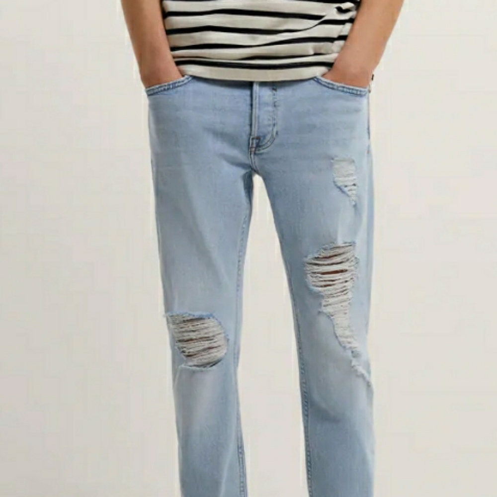 Zara Ripped Straight Leg Jeans